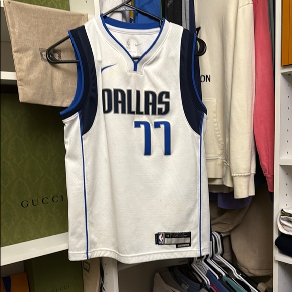 Luka Dončić Dallas Jersey kids medium - Picture 1 of 2